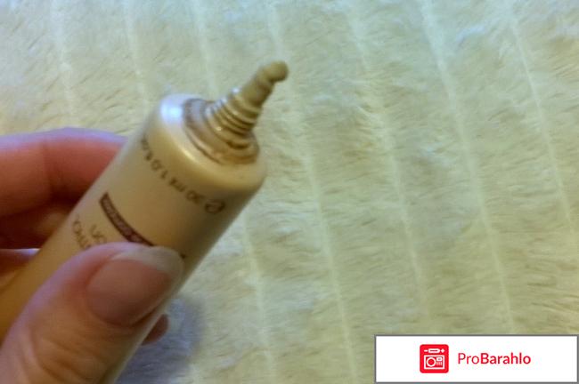 Матирующая тональная основа для лица