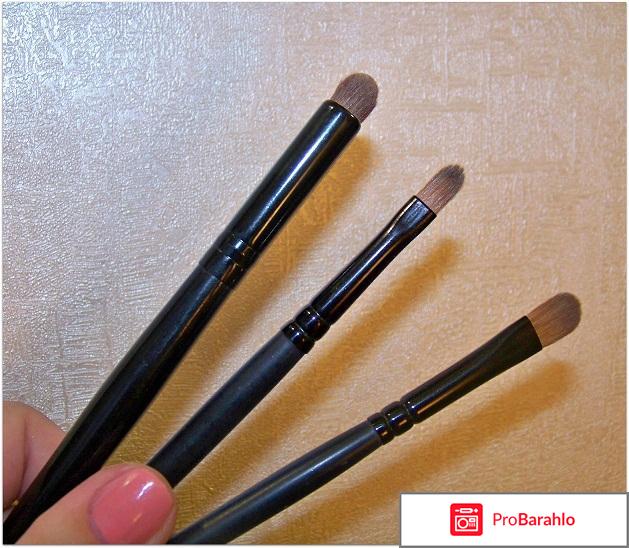 Кисти Eye Contour Brush Make Up Factory 