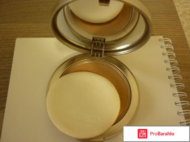 Компактная минеральная пудра-основа Artdeco