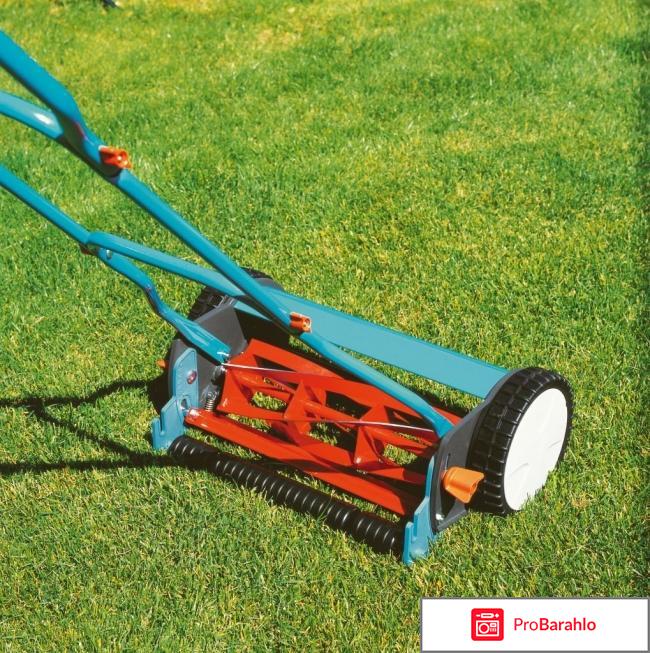 Механическая газонокосилка 