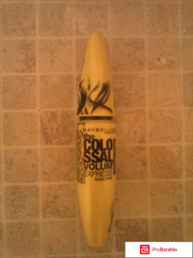 Тушь для ресниц MAYBELLINE New York Colossal Volum Express Smoky Eyes с угольно-чёрными пигментами 