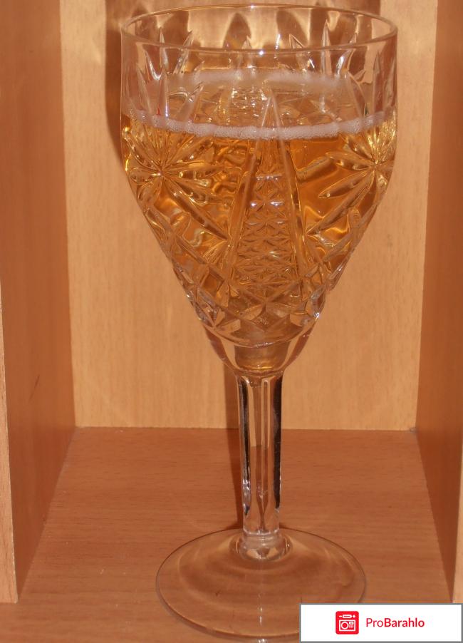 Вино игристое полусладкое белое 