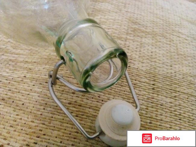 Бутылка с пробкой 