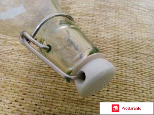 Бутылка с пробкой 