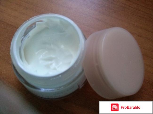 Дневной и ночной крем, выравнивающий тон кожи, с SPF 20 «Защита и осветление» отрицательные отзывы