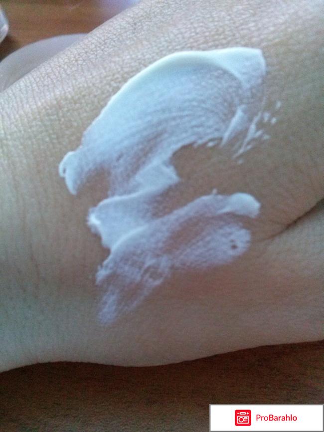 Дневной и ночной крем, выравнивающий тон кожи, с SPF 20 «Защита и осветление» обман